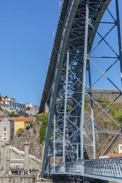 Porto Portugalia 2018 Widok Luis Most Turystów Korzystających Porto Downtown — Zdjęcie stockowe