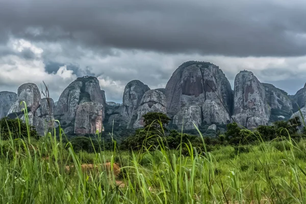 Dağların Pungo Andongo, Pedras Negras, siyah taşlar, büyük jeolojik kaya öğelerinde Malange, Angola, görüntüleme