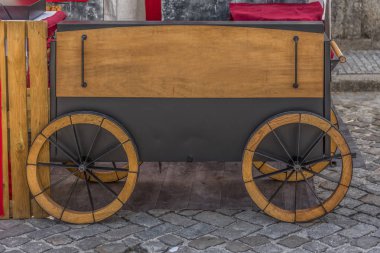 Görünümü satış standı Portekiz geleneksel ahşap vagon şeklinde Ortaçağ fuarında