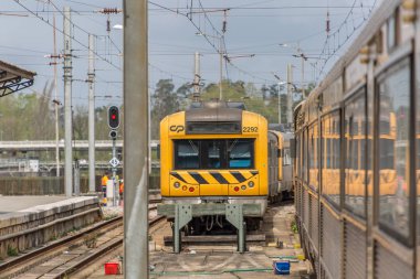 Coimbra tren istasyonunun iç görünümü
