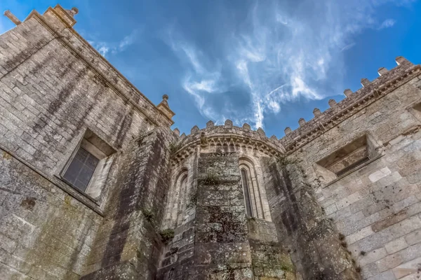 Gedetailleerd zicht op de achtergevel van de kathedraal van Viseu — Stockfoto