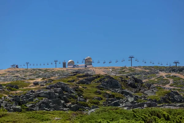 Vista Para Topo Das Montanhas Parque Natural Serra Estrela Edifícios — Fotografia de Stock