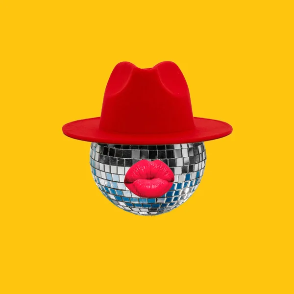 Colagem Arte Contemporânea Concept Bola Discoteca Com Lábios Chapéu Vermelho — Fotografia de Stock