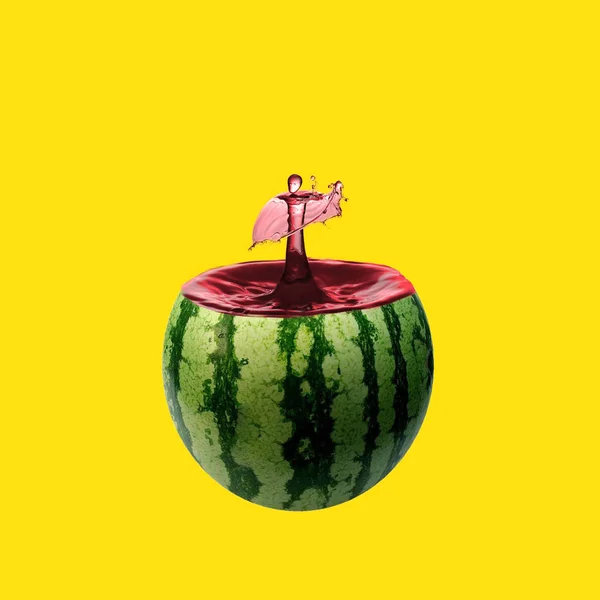 Red Liquid Watermelon Yellow Background — Stock Photo, Image