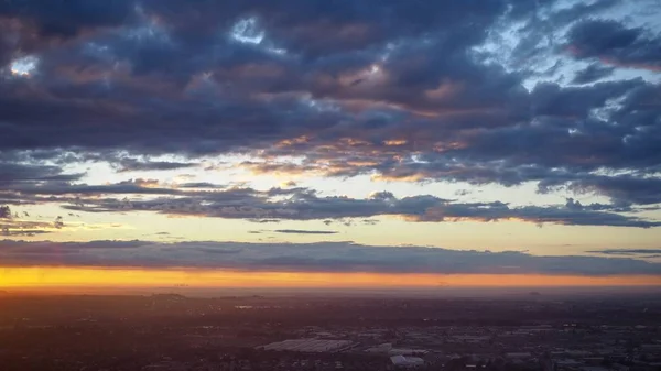Красивое Оранжевое Небо Окна Самолета — стоковое фото