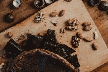 Çikolata ve fındıklı krep.