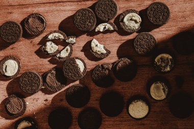 Güneş ışığında nefis Oreo kurabiyeleri