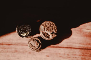 Güneş ışığında nefis Oreo kurabiyeleri