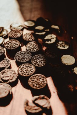 Güneş ışığında nefis Oreo kurabiyeleri