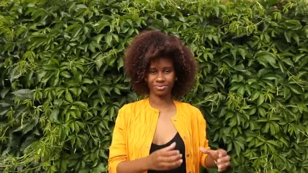 Beautiful Happy African American Shows Her Heart Camera — Stock Video