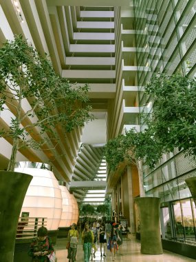 Singapur, Ağustos 2016: Marina Bay Sands Hotel lobi