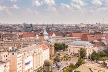 Budapeşte, Macaristan - Mayıs 2018: Hava Budapeşte şehir merkezi çatı görünümü