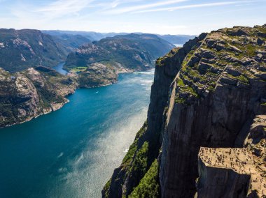 Lysefjord Norveç'te hava fotoğraf parlak güneşli bir günde