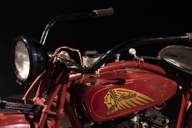 Riga, Letonya - Ağustos 2018: Riga, Letonya - Ağustos 2018: Hint Amerikan Motosiklet Şirket eski model Riga Motor Müzesi'nde