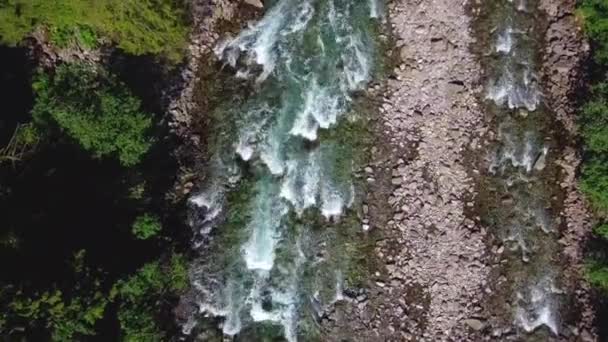 Κεραία Του Γρήγορου Ορεινού Ποταμού Στη Νορβηγία — Αρχείο Βίντεο