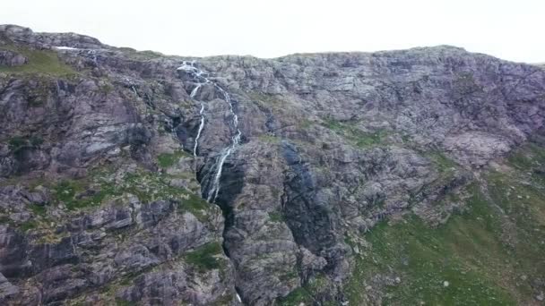 Aérea Cascada Valle Montaña Región Montañosa Noruega — Vídeos de Stock