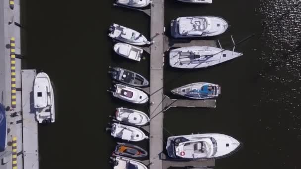 Bovenaanzicht Van Plezierboten Marina Haven Van Klaipeda Litouwen — Stockvideo