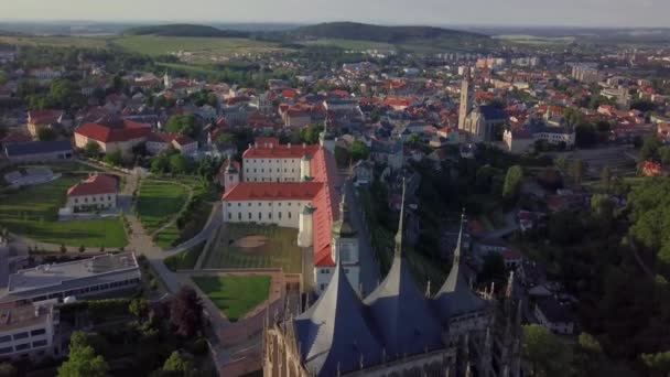 Antenn Arkitekturdetaljer För Barbara Kyrka Kutna Medeltida Gamla Stadsdel Tjeckien — Stockvideo