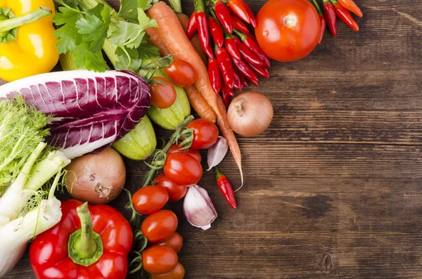 Kuchnia wegetariańska ze świeżymi warzywami — Zdjęcie stockowe