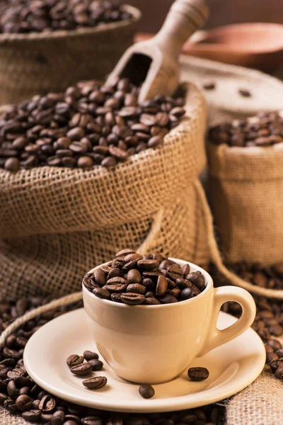 Brente kaffebønner – stockfoto
