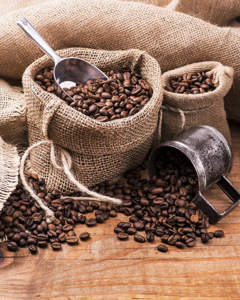 Brente kaffebønner – stockfoto