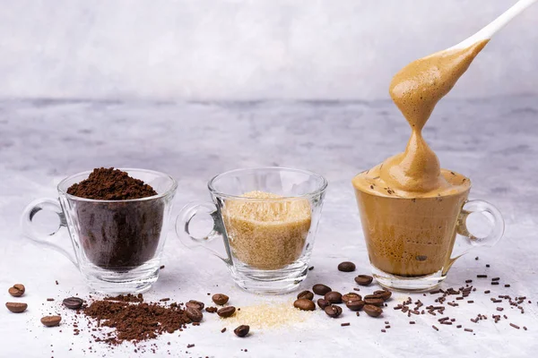 Растворимые Кофе Холодные Сливки Коричневым Сахаром — стоковое фото