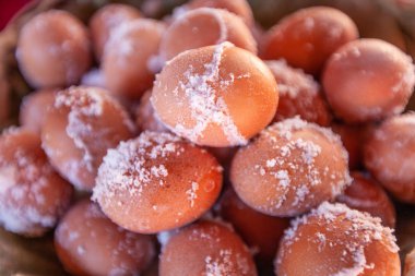 haşlanmış yumurta.