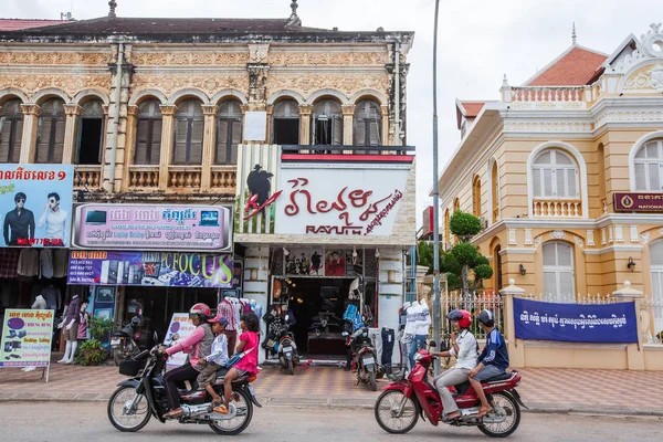 A mindennapi élet fővárosában, Battambang, Kambodzsa. — Stock Fotó
