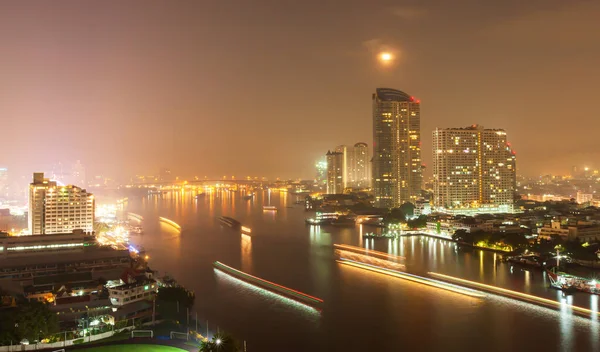 Vista Aérea Del Horizonte Bangkok Rascacielos Por Noche Barcos Brillantes — Foto de Stock