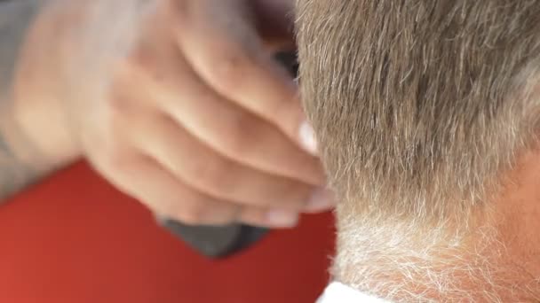 Barbiere Parrucchiere Taglio Capelli Uomo Con Pettine Macchina — Video Stock