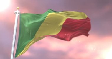 Yavaş, döngü içinde gün batımında, sallayarak Kongo Cumhuriyeti bayrağı Rüzgar