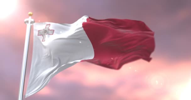 Flagge Von Malta Weht Bei Sonnenuntergang Wind Langsamer Schleife — Stockvideo