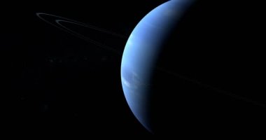 Neptün gezegeni ve ona yüzük uzayda döndürme