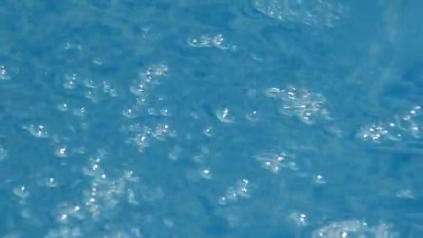 Wasserblasen Blauen Wasser Eines Pools — Stockvideo