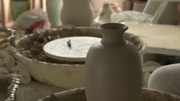 Vase Mud Clay Recently Made Potter Spinning Lathe — ストック動画