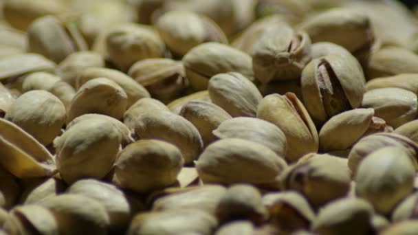 Pistachenoten Draaiend Eten — Stockvideo