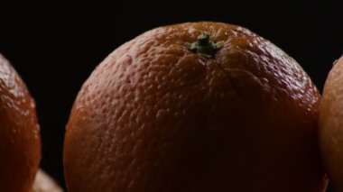 Taze portakal birlikte diğer portakallar meyve gyrating