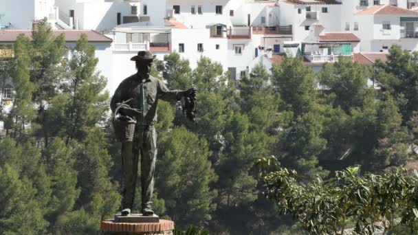 Standbeeld Van Een Spaanse Druivenplukker Sayalonga Spanje — Stockvideo