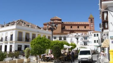 Endülüs Meydanı güneşli bir gün, Torrox, İspanya