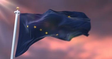 Alaska eyaleti bayrağı, Amerika Birleşik Devletleri bölgesi, gün batımında dalgalanan - döngü