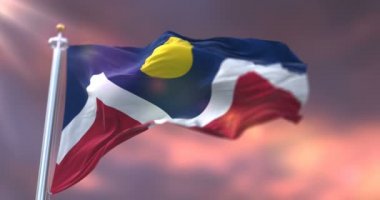 Denver bayrağı gün batımında, Amerika Birleşik Devletleri şehri - döngü