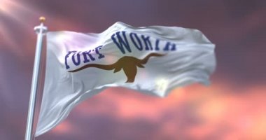 Gün batımında Fort Worth bayrağı, Amerika Birleşik Devletleri 'nde Teksas şehri - döngü
