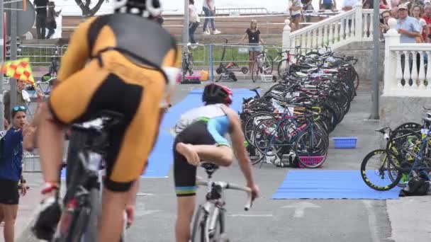 Bikers Triathletes Transition Phase Triathlon — Stock Video