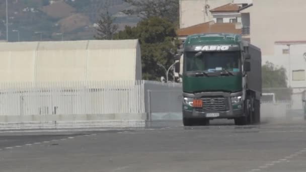 Ciężarówka Transportująca Piasek Przemysłowy — Wideo stockowe