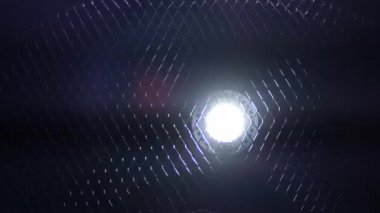 Işığı panjurlu ve titreyen raflarla odakla