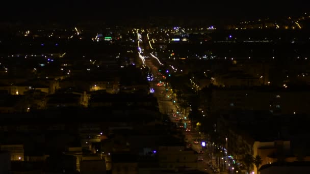 Bir Şehrin Caddesinde Gece Araba Trafiği — Stok video