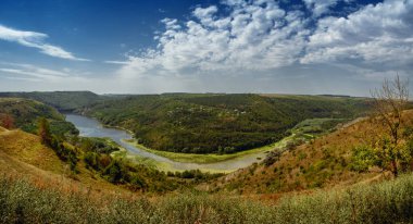 Kitaygorod köyü yakınındaki Ternav Nehri kıyısında. Podillja. Kamyanets Podolsky bölge.