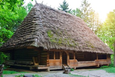 Eski Köy Evi Müzesi halk mimarisi ve Lviv (Shevchenkivsky Gai kırsal yaşam ).