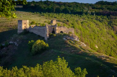 Kudryntsi tepe üzerinde kale kalıntıları. Podilia region, Ukrayna