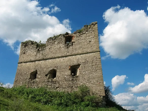 旧城堡的塔 Sutkivtsi 乌克兰 — 图库照片